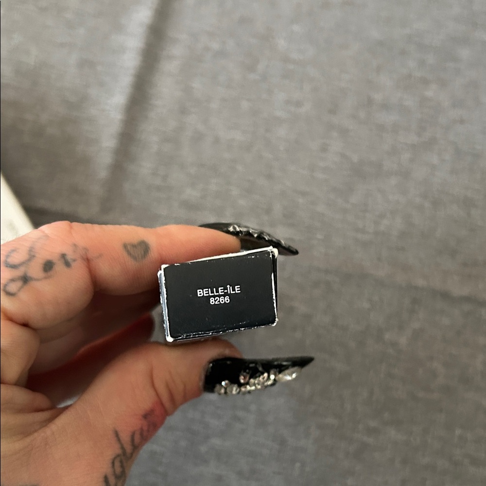Smashbox and NARS shadow sticks 🆕 - Picture 3 of 3